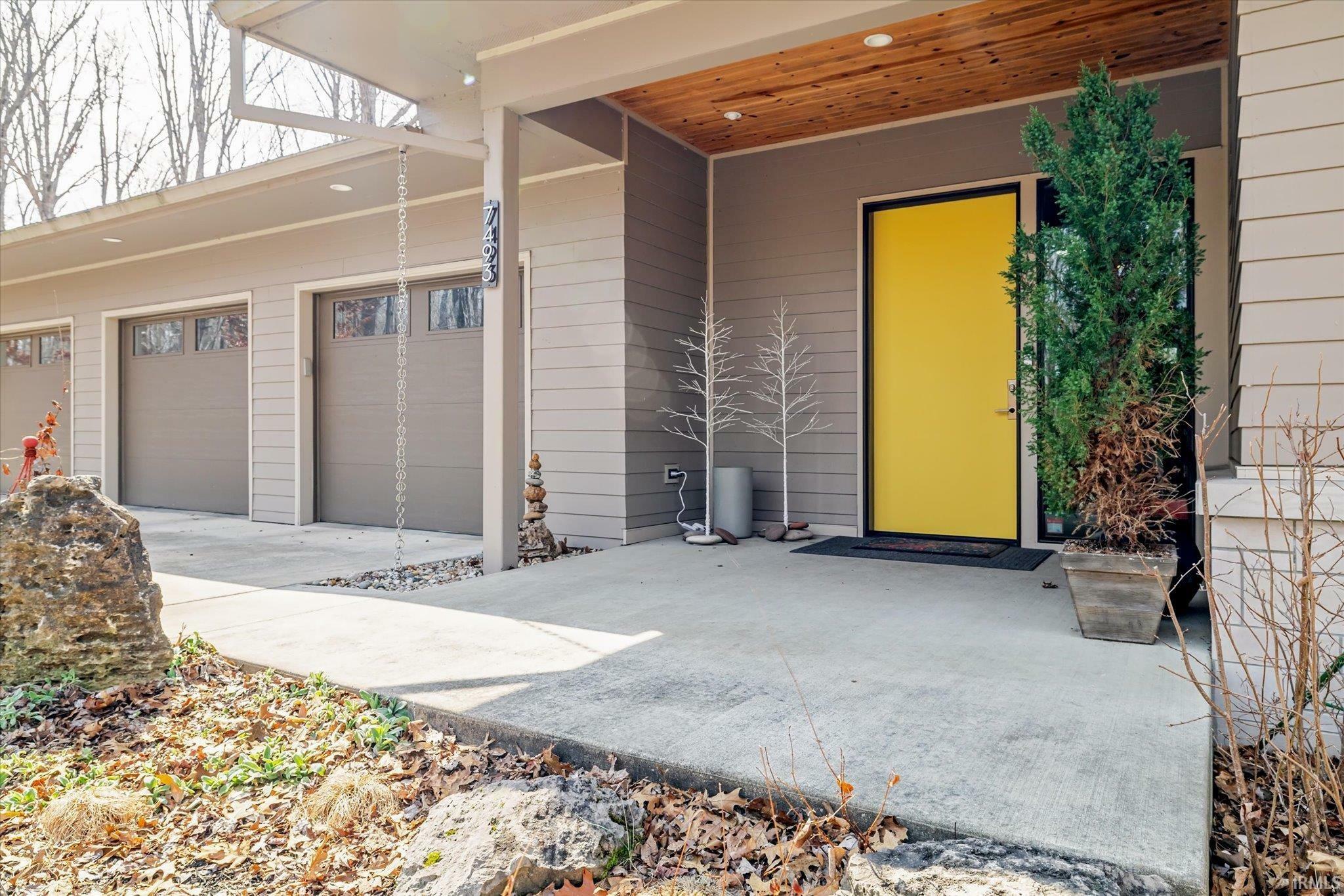Property Photo: 7493 E Rush Ridge Road IN 47401