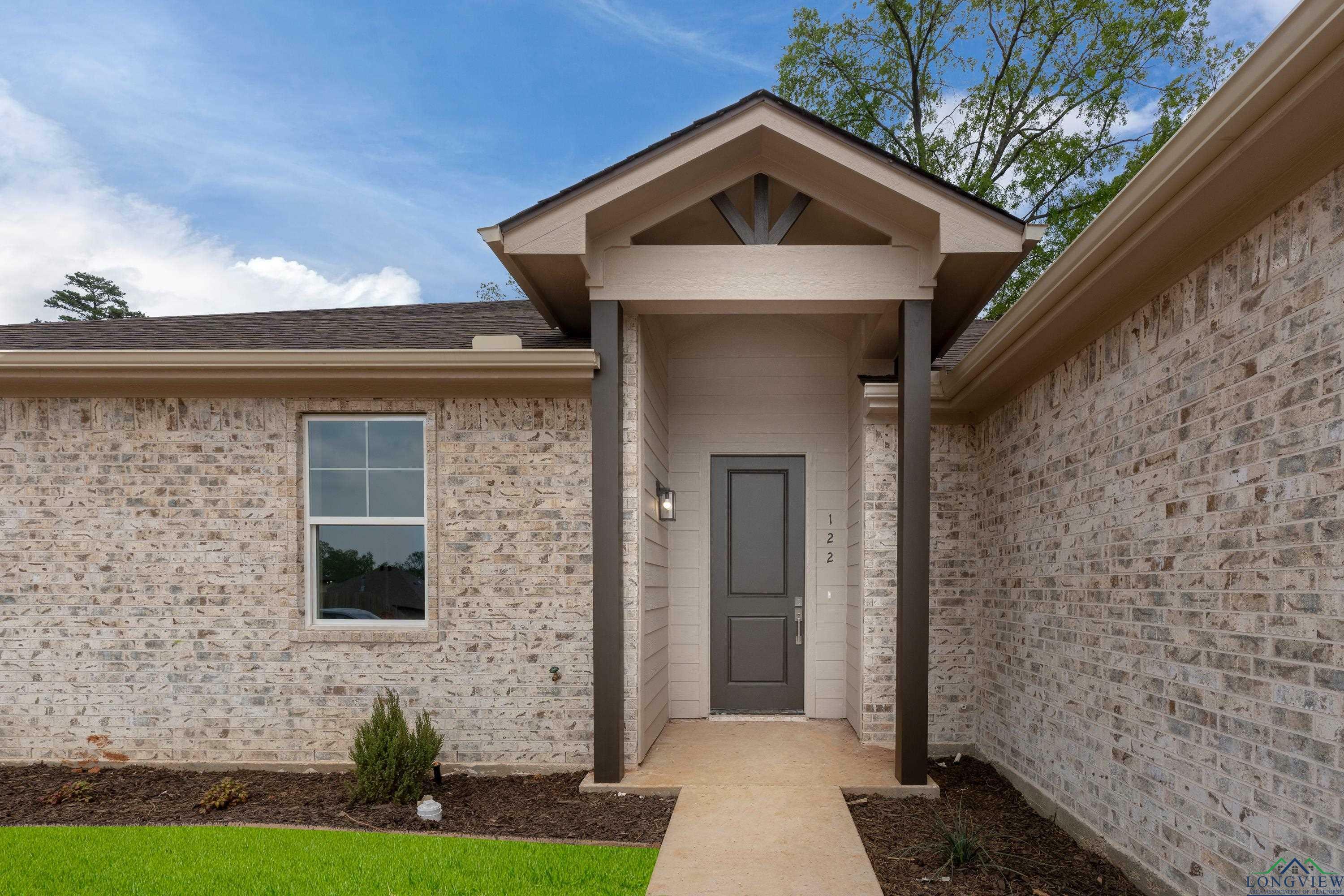 Property Photo: 122 Mia Ln TX 75604