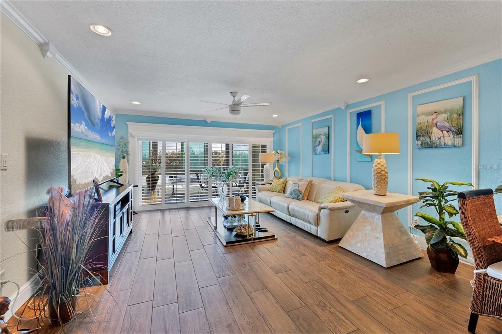 Property Photo: 2100 Benjamin Franklin Club 204 FL 34236