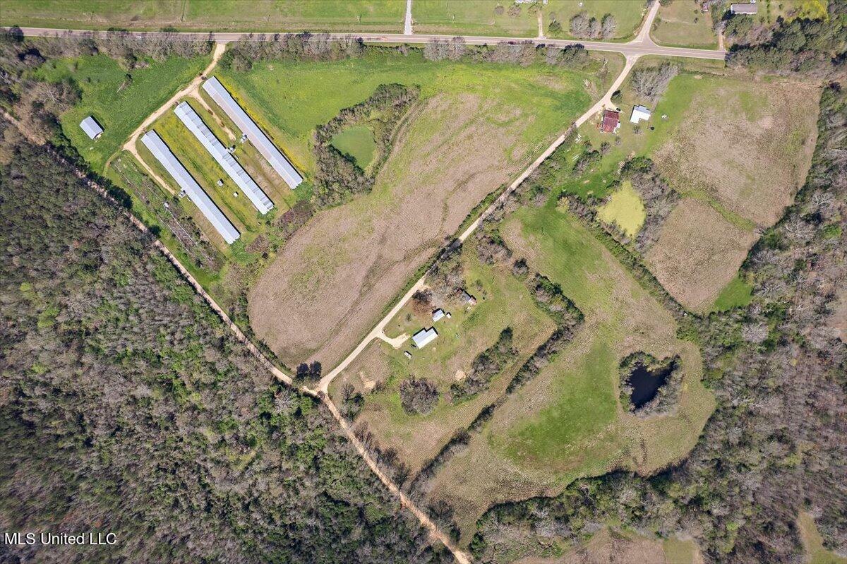Property Photo: 122 Shotts Road MS 39114