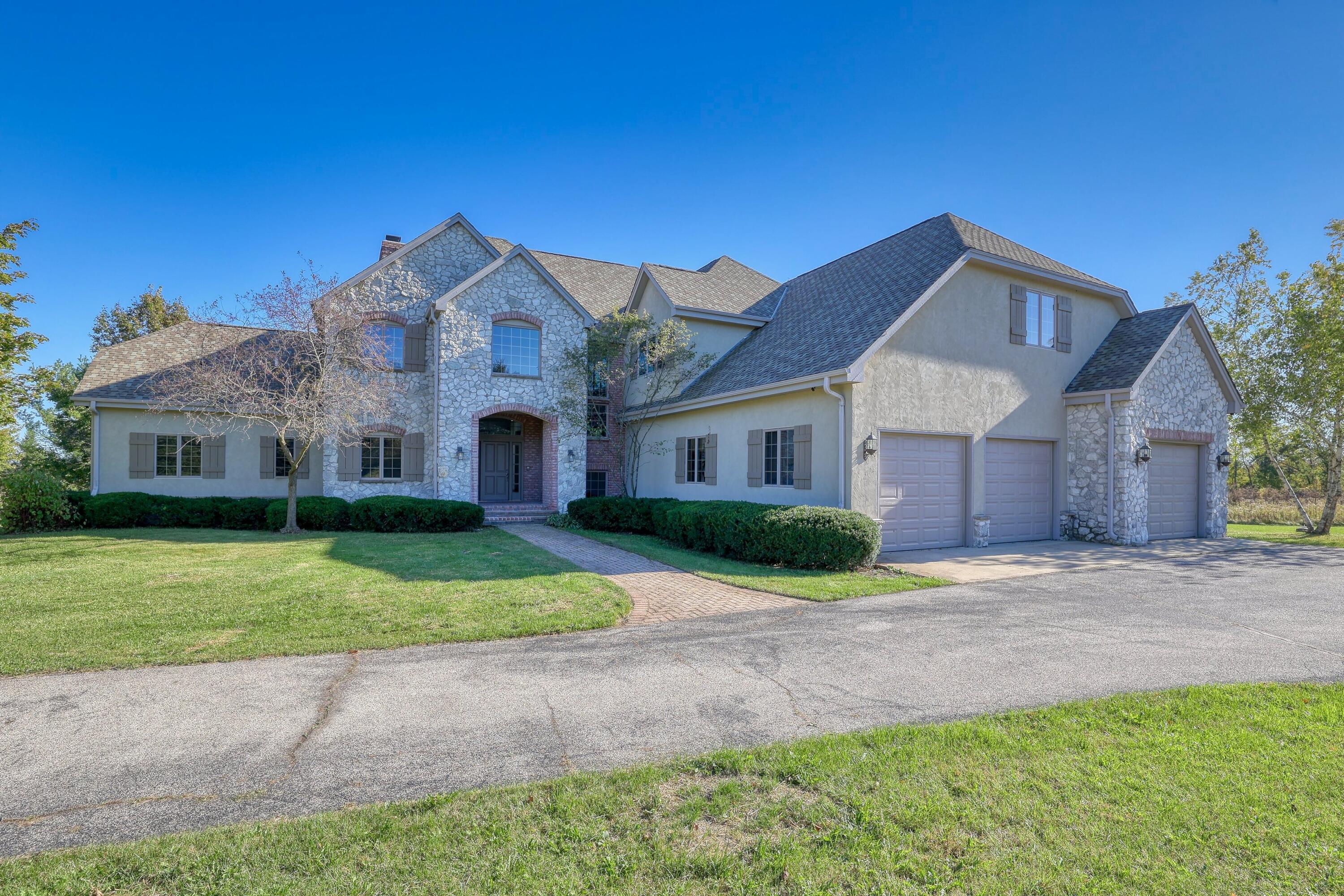 Property Photo: 4333 Maple Rd WI 53095