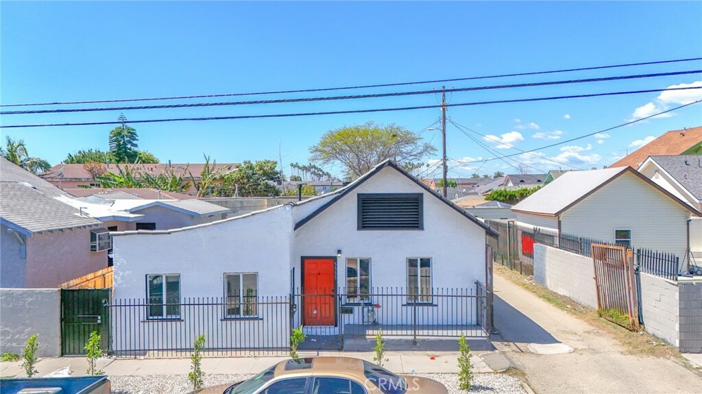 Property Photo:  5515 S Hoover Street  CA 90037 