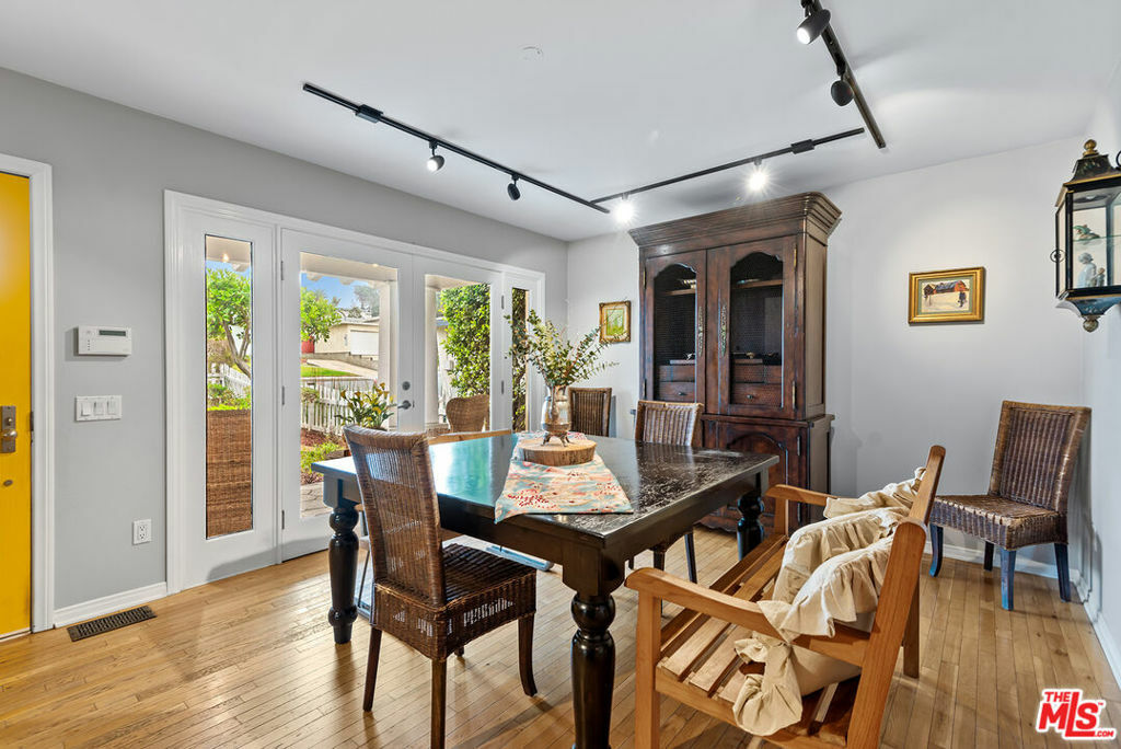 Property Photo: 821 Hillcrest Street CA 90245