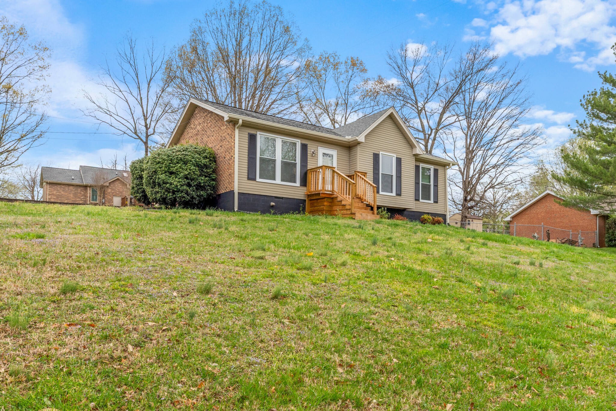 Property Photo:  322 Kevin Dr  TN 37055 