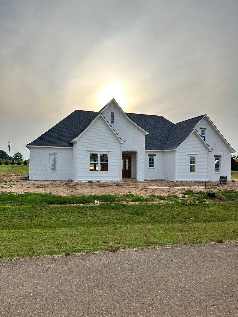Property Photo:  103 Mayfield Drive  MS 38655 