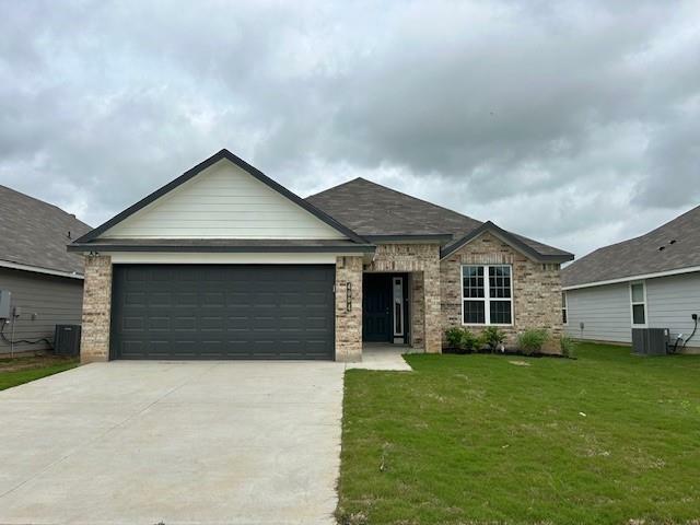 Property Photo: 4004 Centerfire Road TX 76705