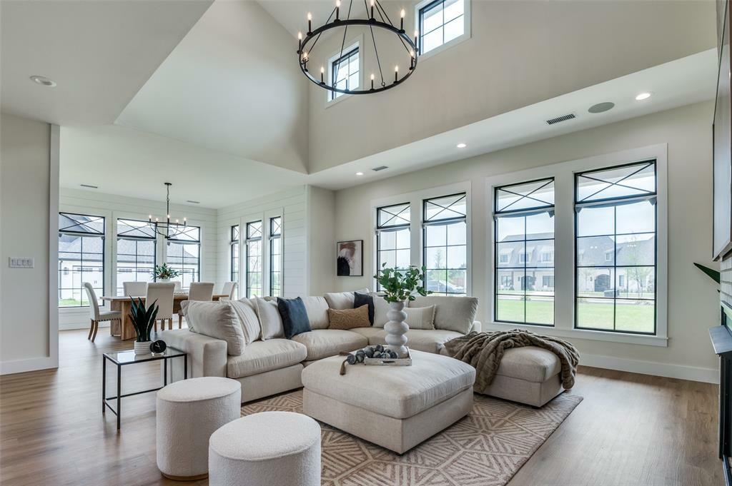 Property Photo: 4431 Azalea Way TX 76065