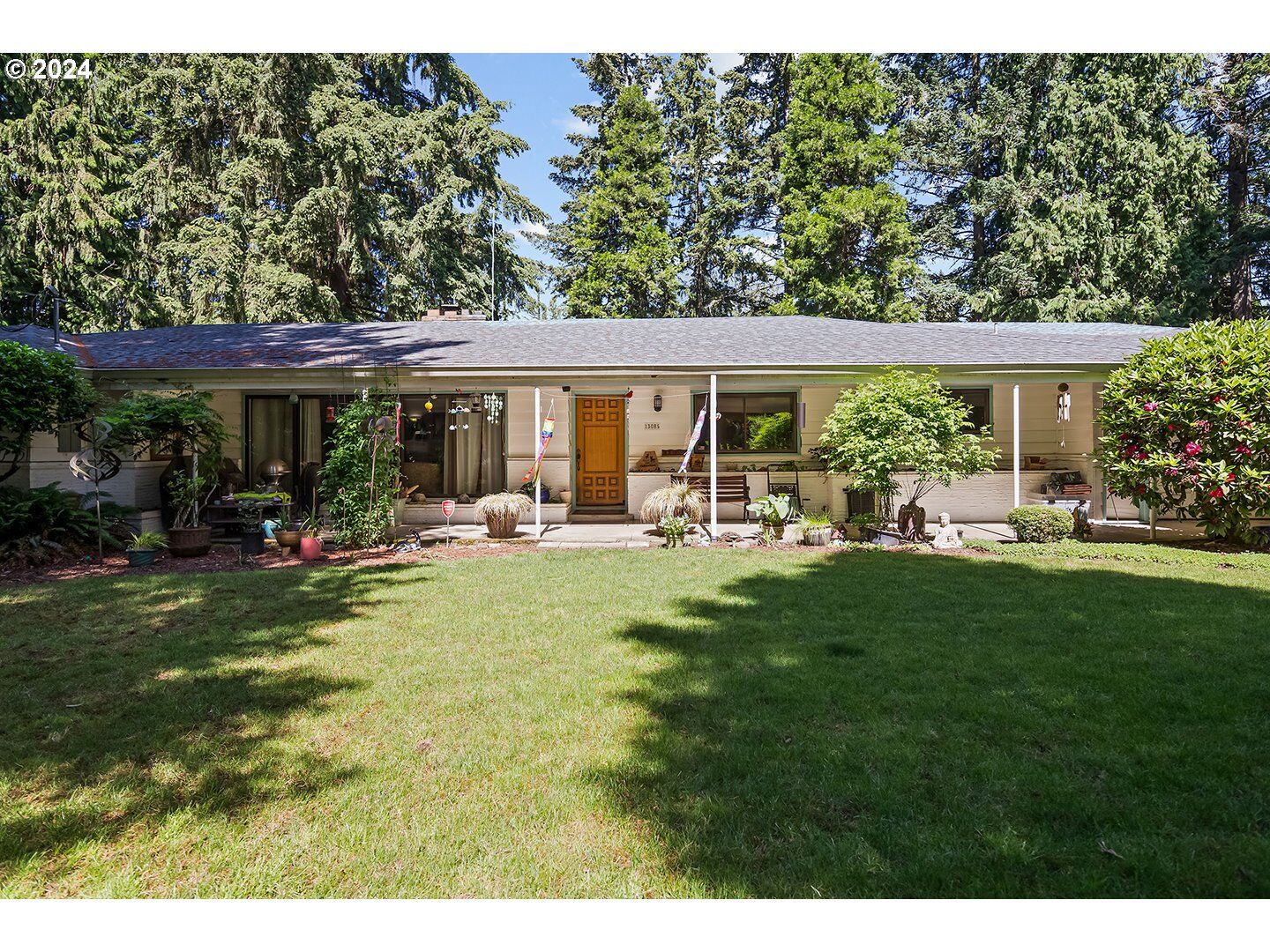 Property Photo:  13085 SW 124th Ave  OR 97223 