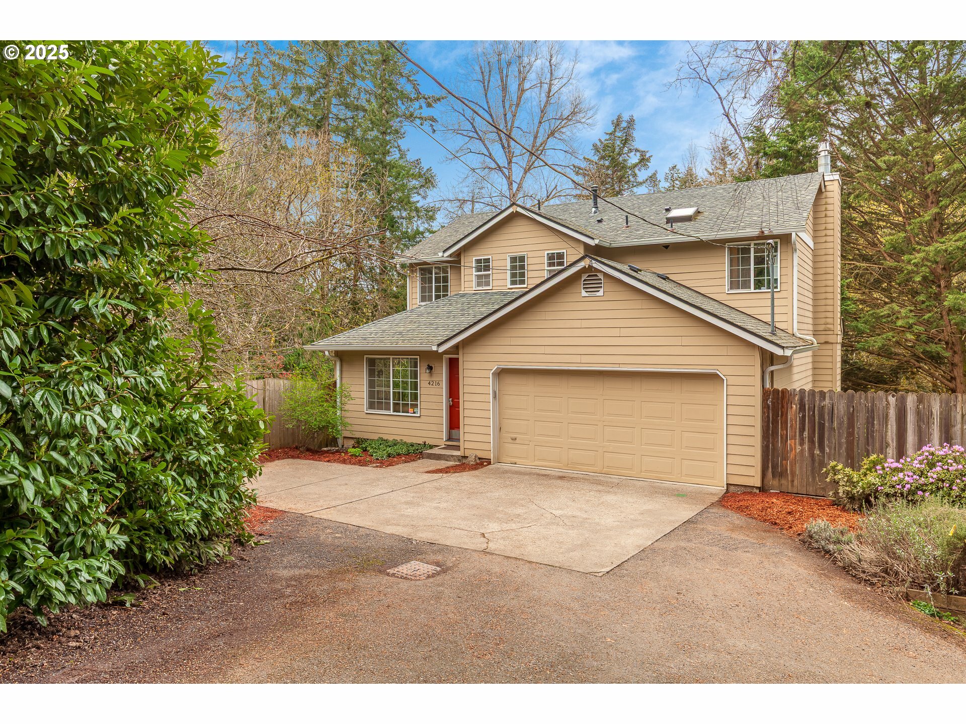 Property Photo: 4216 SW Brugger St OR 97219