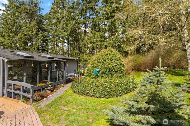 Property Photo:  640  Richardson Court  WA 98277 