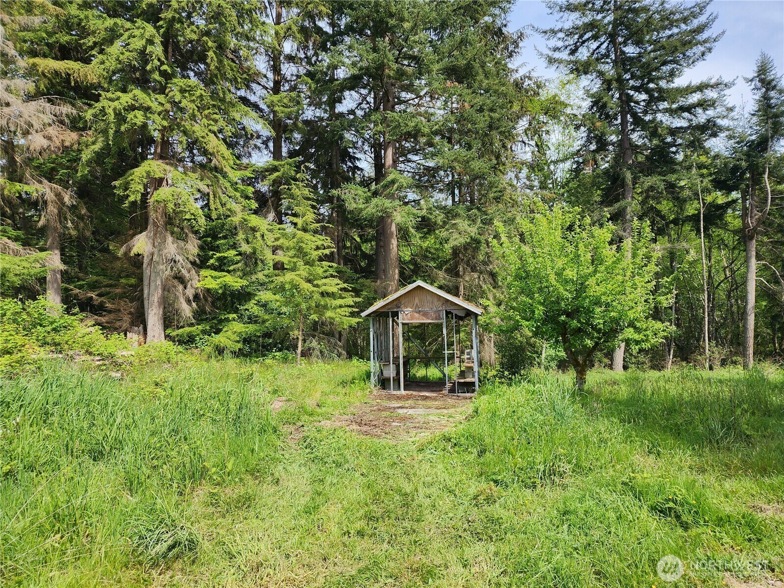Property Photo: 22658 SR 525 WA 98253