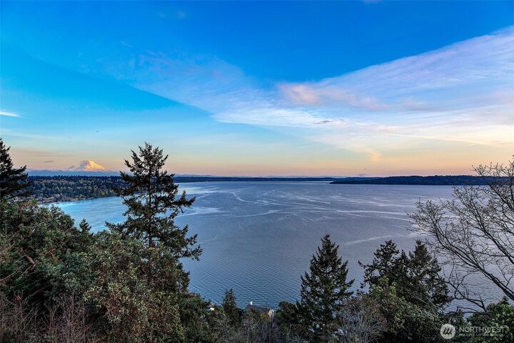 2721 SW 170th Street  Seattle WA 98166 photo