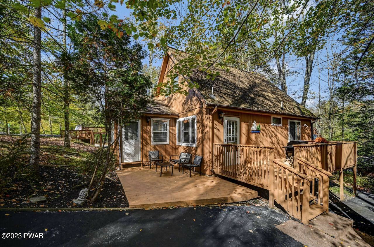Property Photo: 1046 Tomahawk Road PA 18436