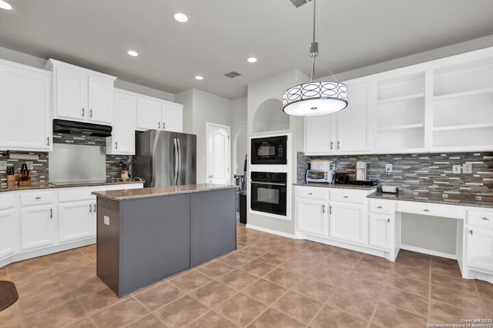 Property Photo:  24710 Cloudy Crk  TX 78255 