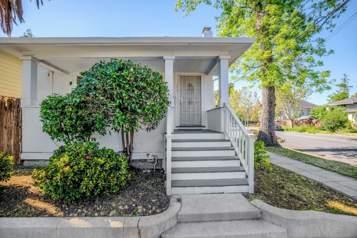 Property Photo: 249 Washington Street CA 95112