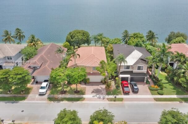 Property Photo:  17794 SW 47th St  FL 33029 