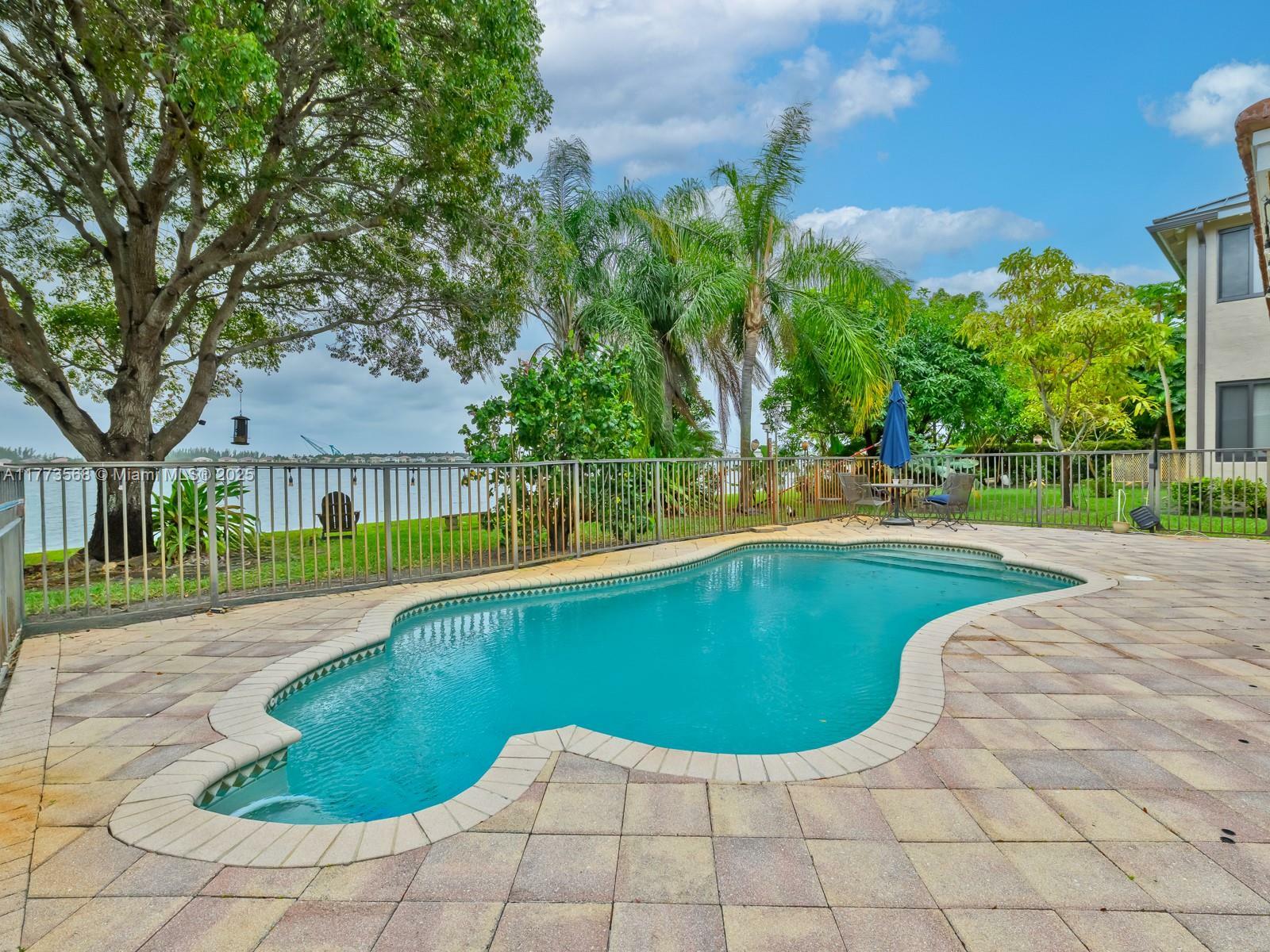 Property Photo: 17794 SW 47th St FL 33029