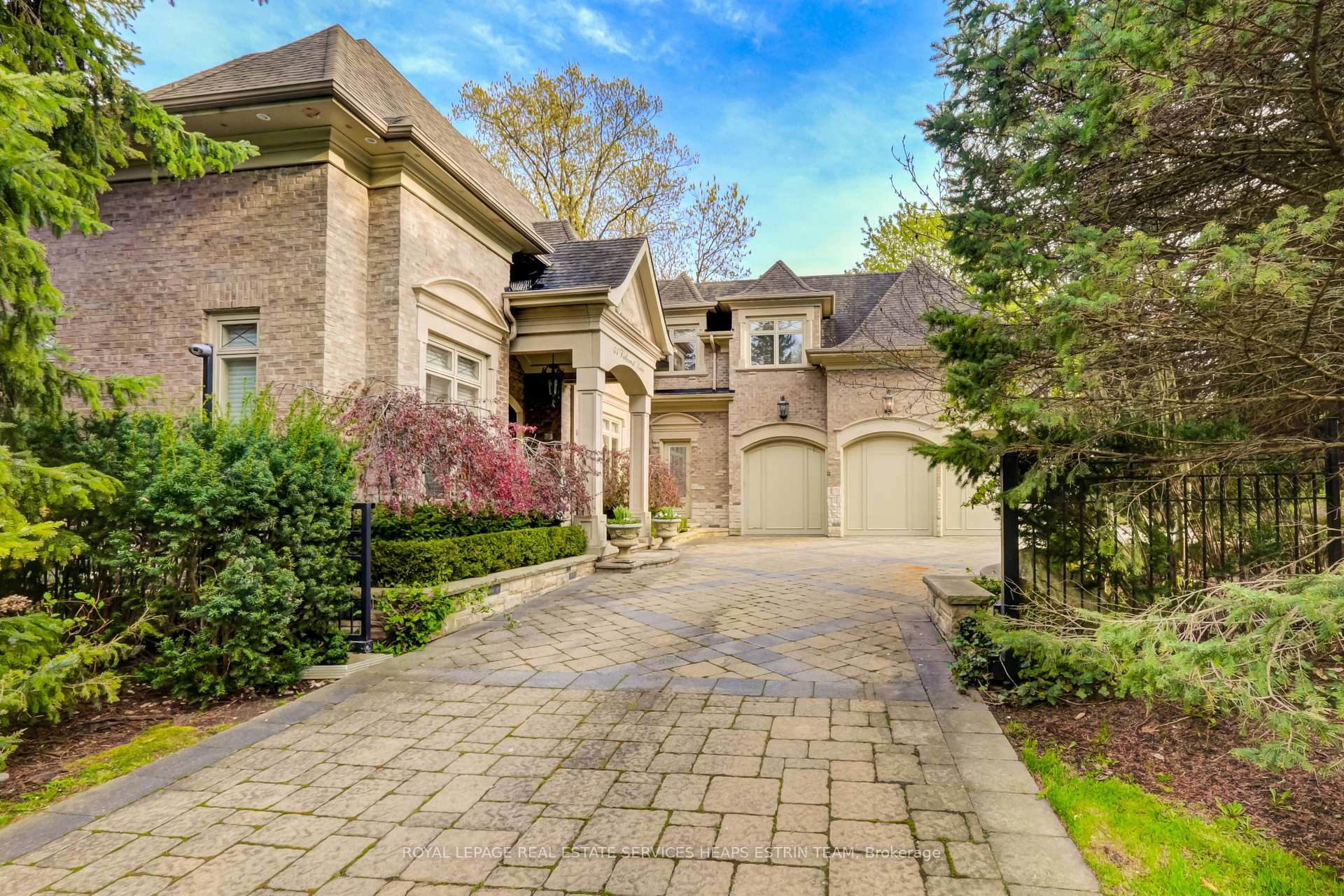 Property Photo: 55 Valecrest Drive ON M9A 4P5