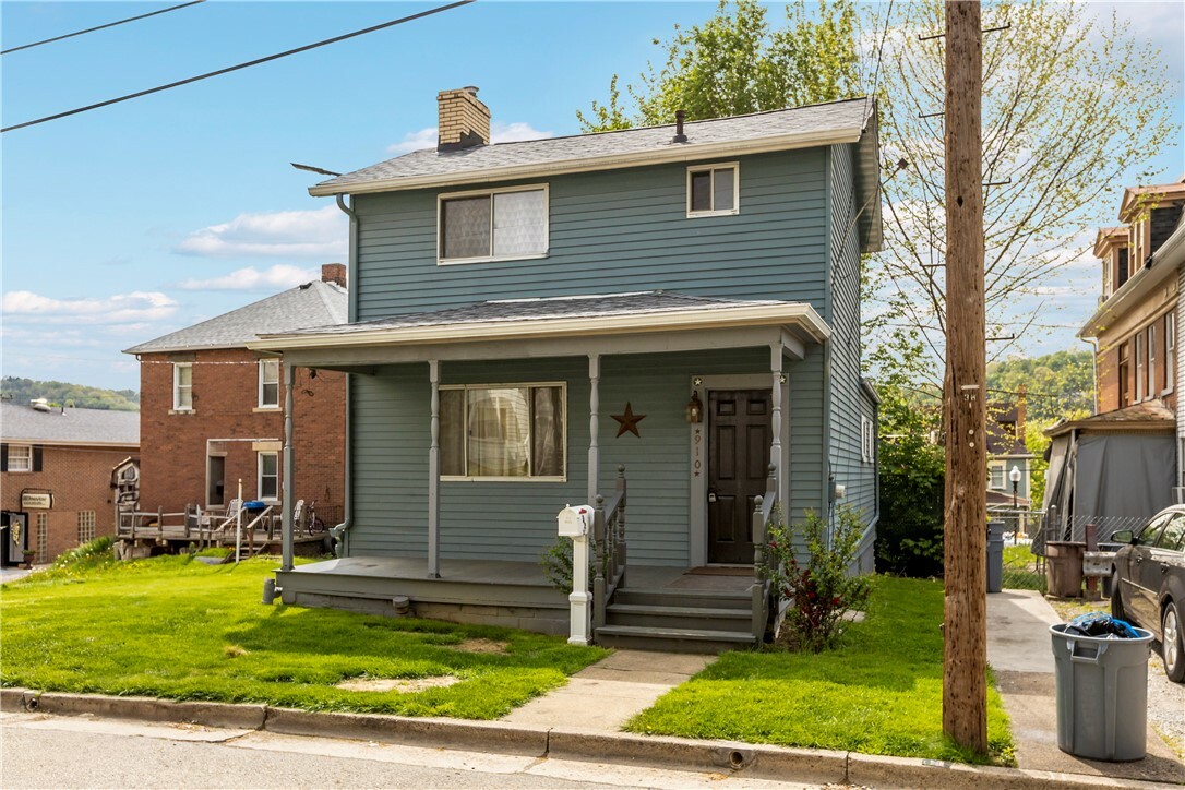 Property Photo: 910 Walnut St PA 15144