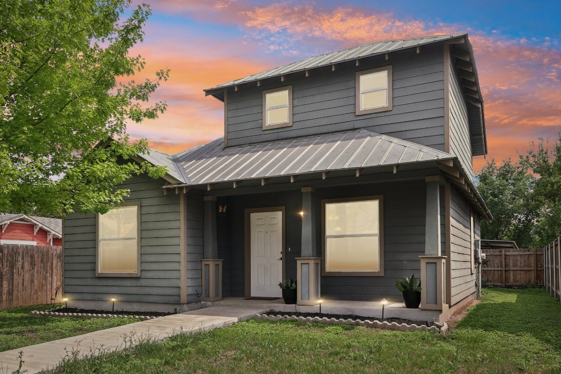 Property Photo: 602 W Euclid Avenue TX 78212