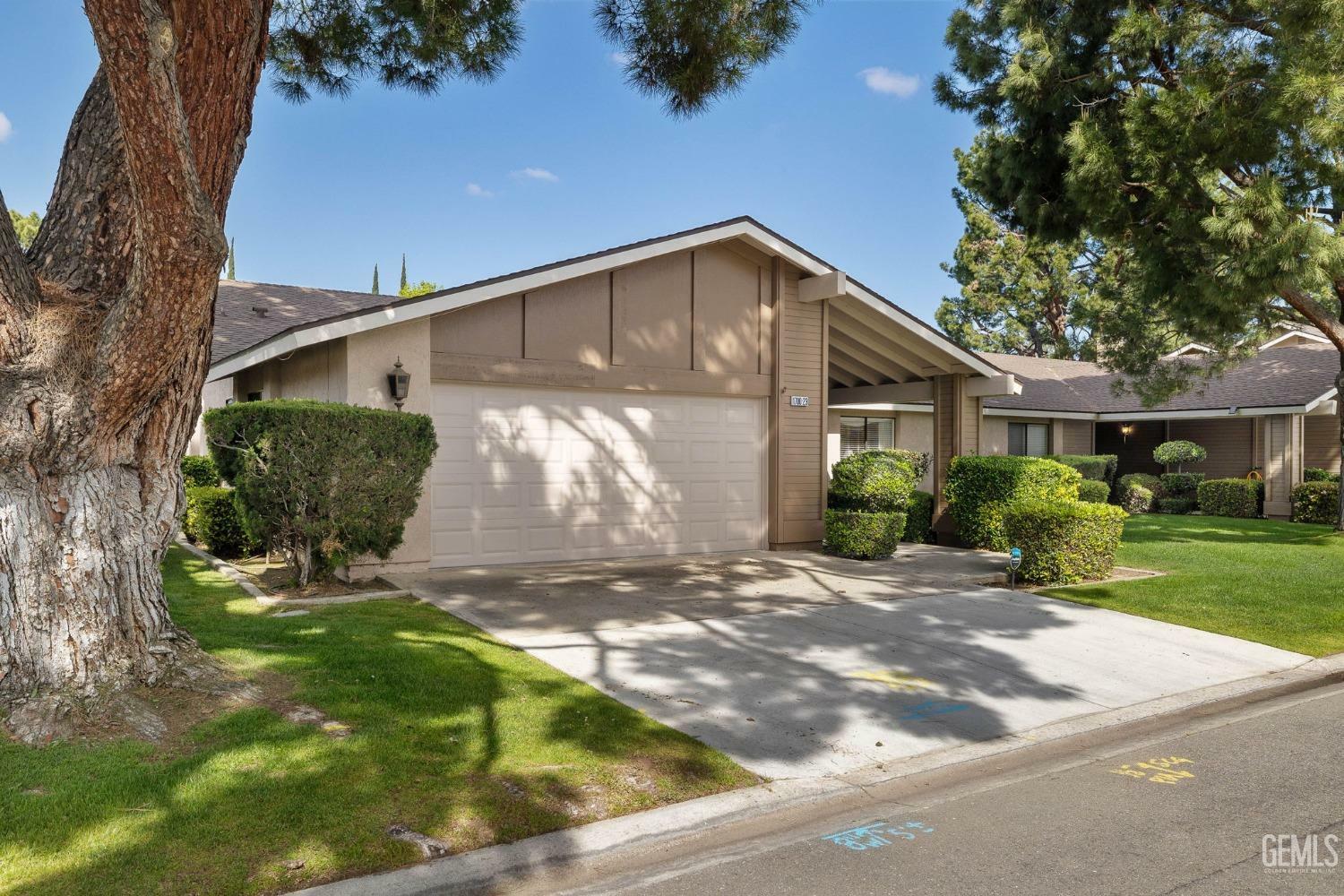 Property Photo: 1700 Ashe Road 23 CA 93309