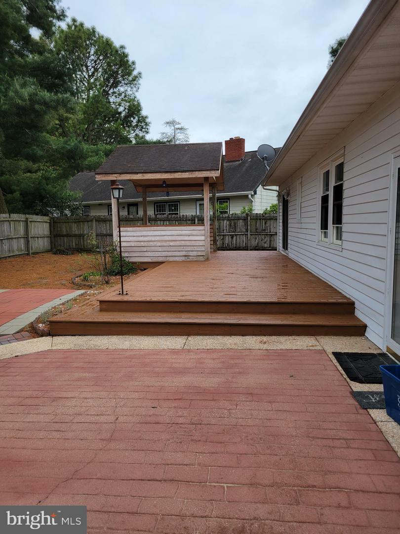 Property Photo: 620 Pinehurst Avenue N MD 21801
