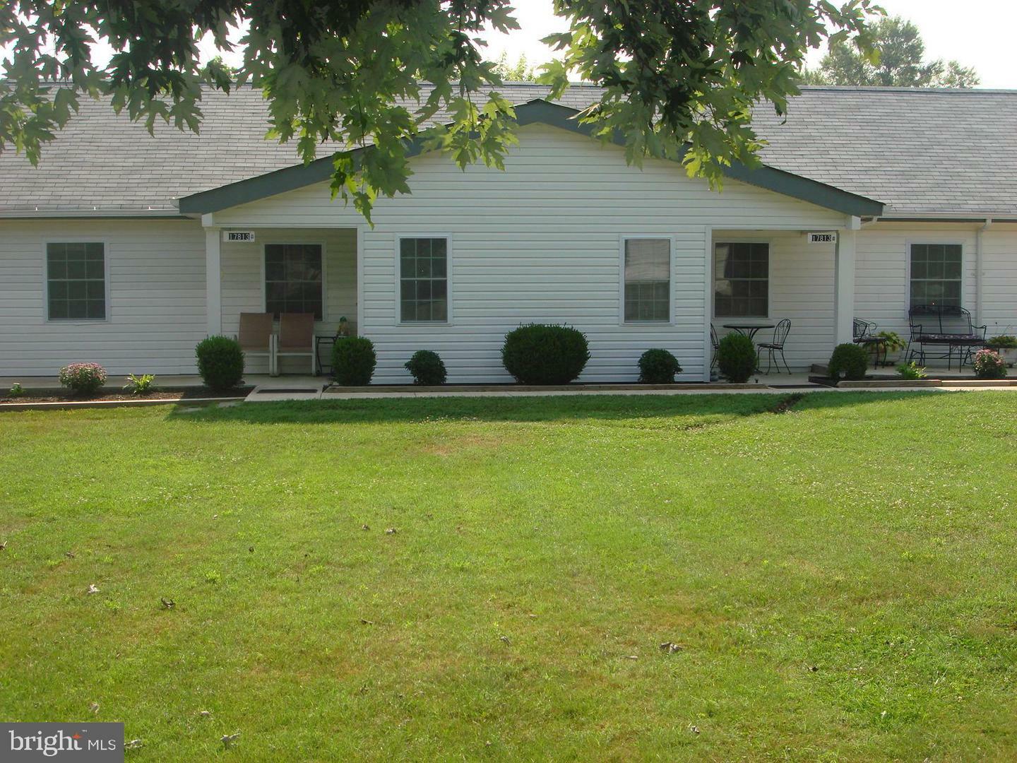 Property Photo: 17813 B Willow Road VA 22026