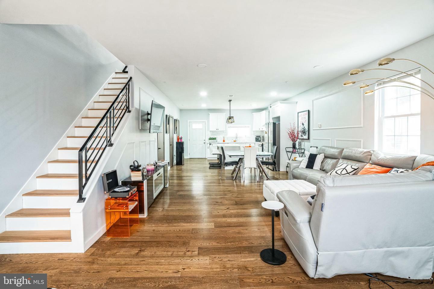 Property Photo: 1214 Roosevelt Drive PA 19083