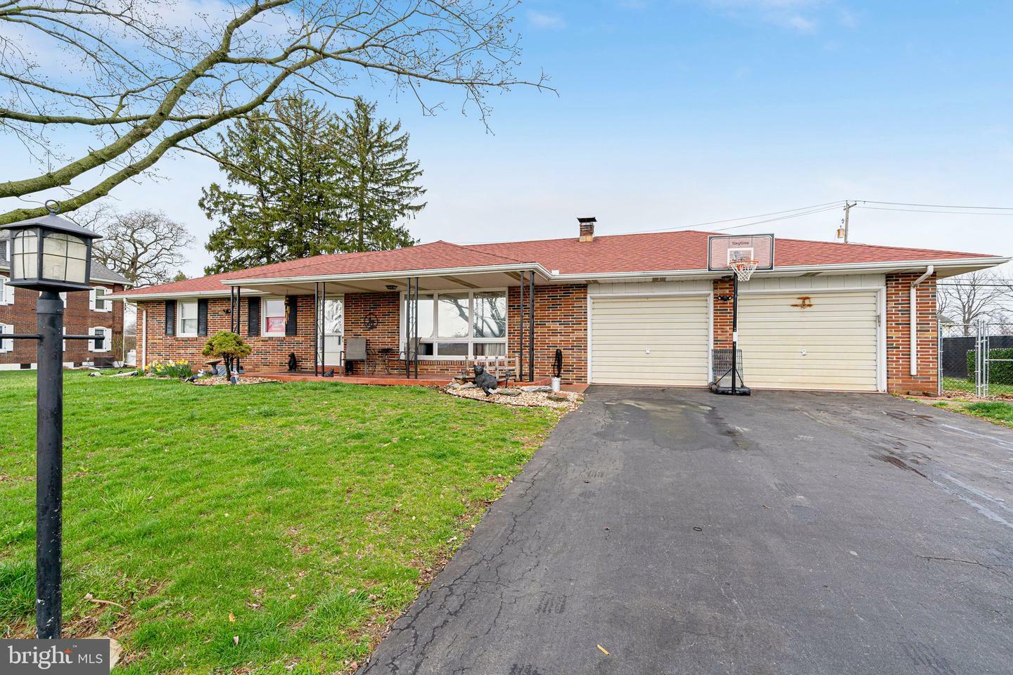 Property Photo: 428 Snyder Road PA 19605