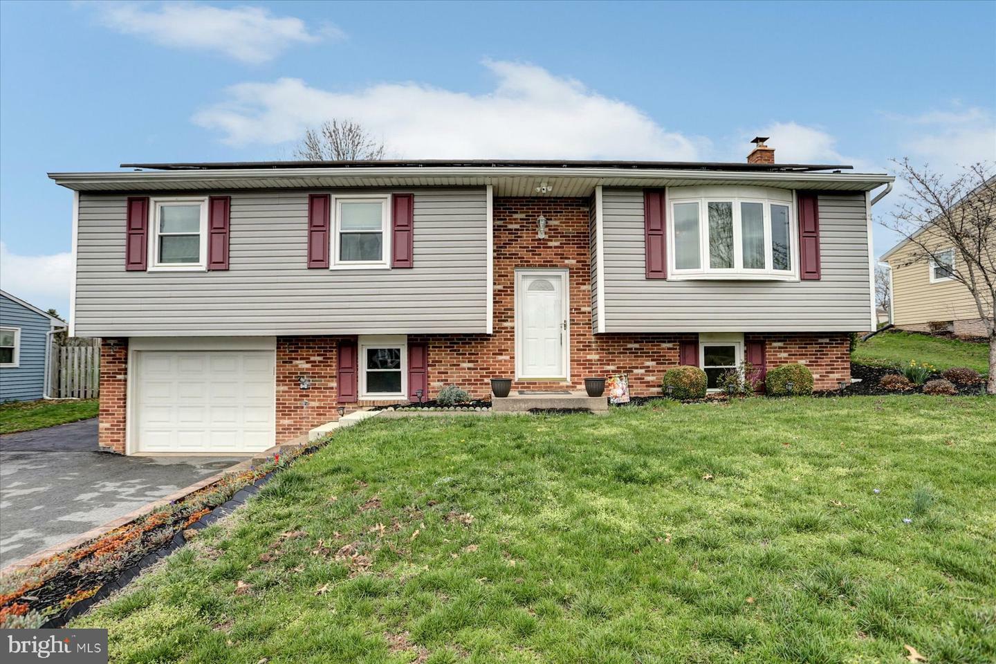 6240 Warren Avenue  Harrisburg PA 17112 photo
