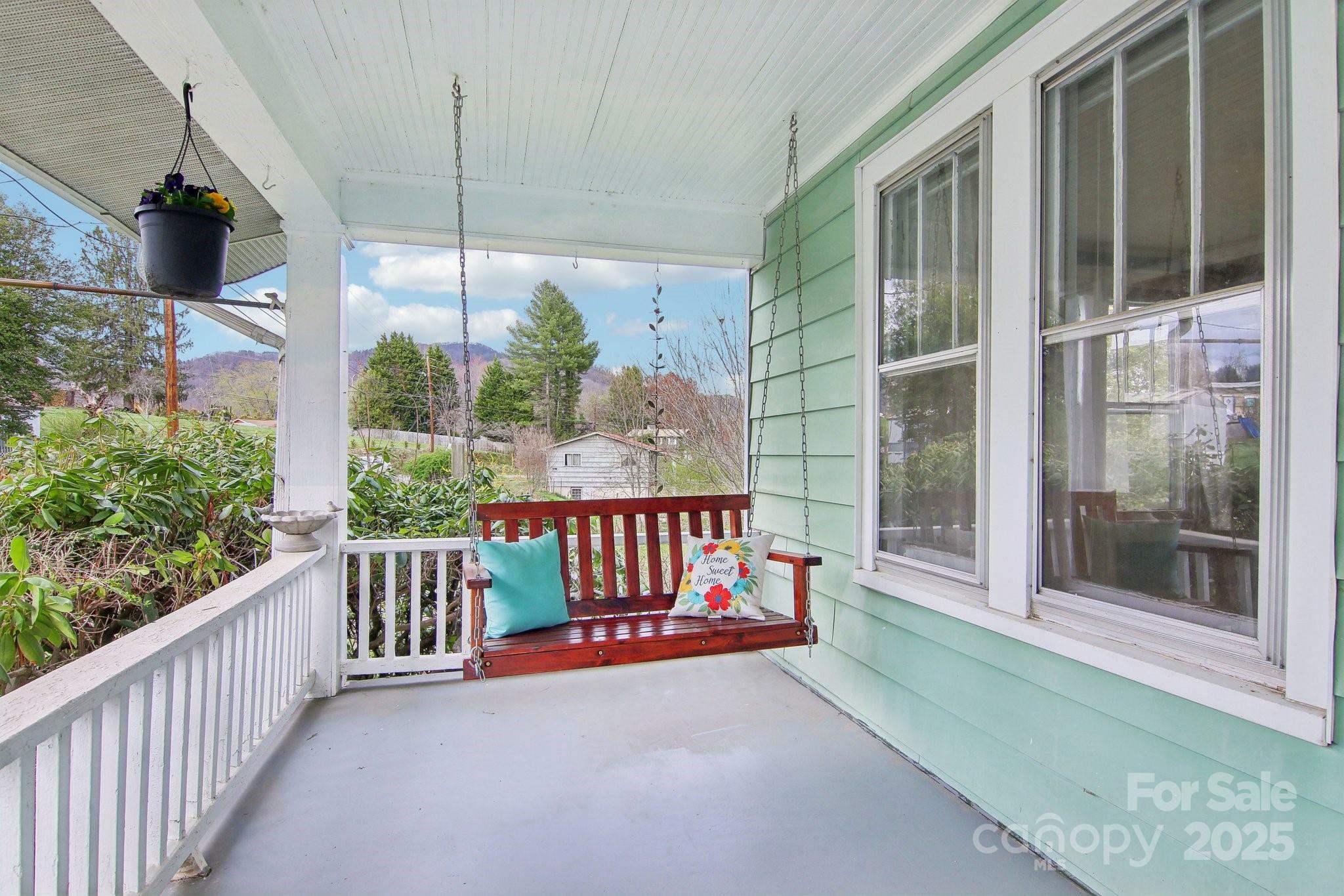 Property Photo:  21 Henry Drive  NC 28721 