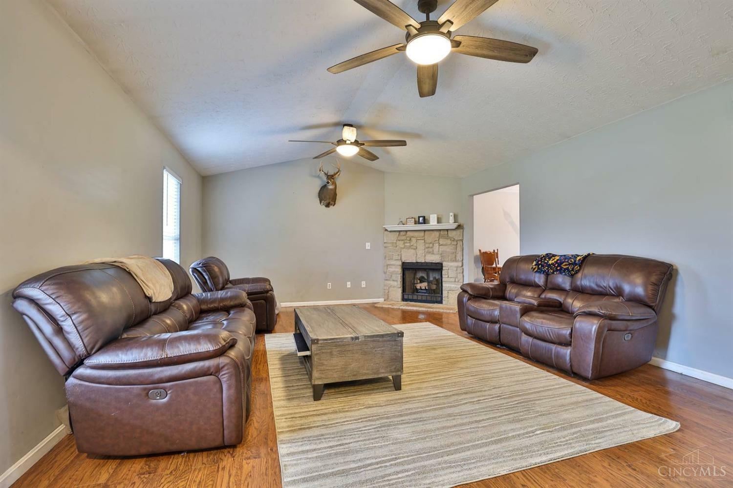 Property Photo: 100 Douglas Circle OH 45121