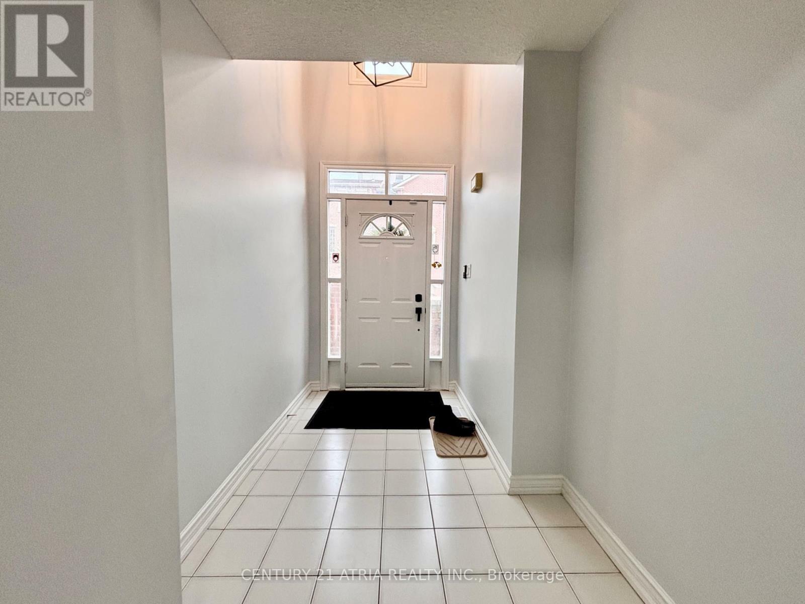 Property Photo: 3 Reidmount Avenue 20 ON M1S 1B3