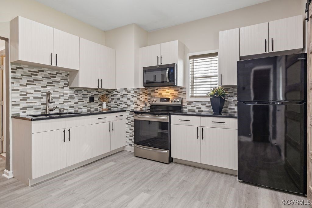 Property Photo:  2117 Selden Street  VA 23223 