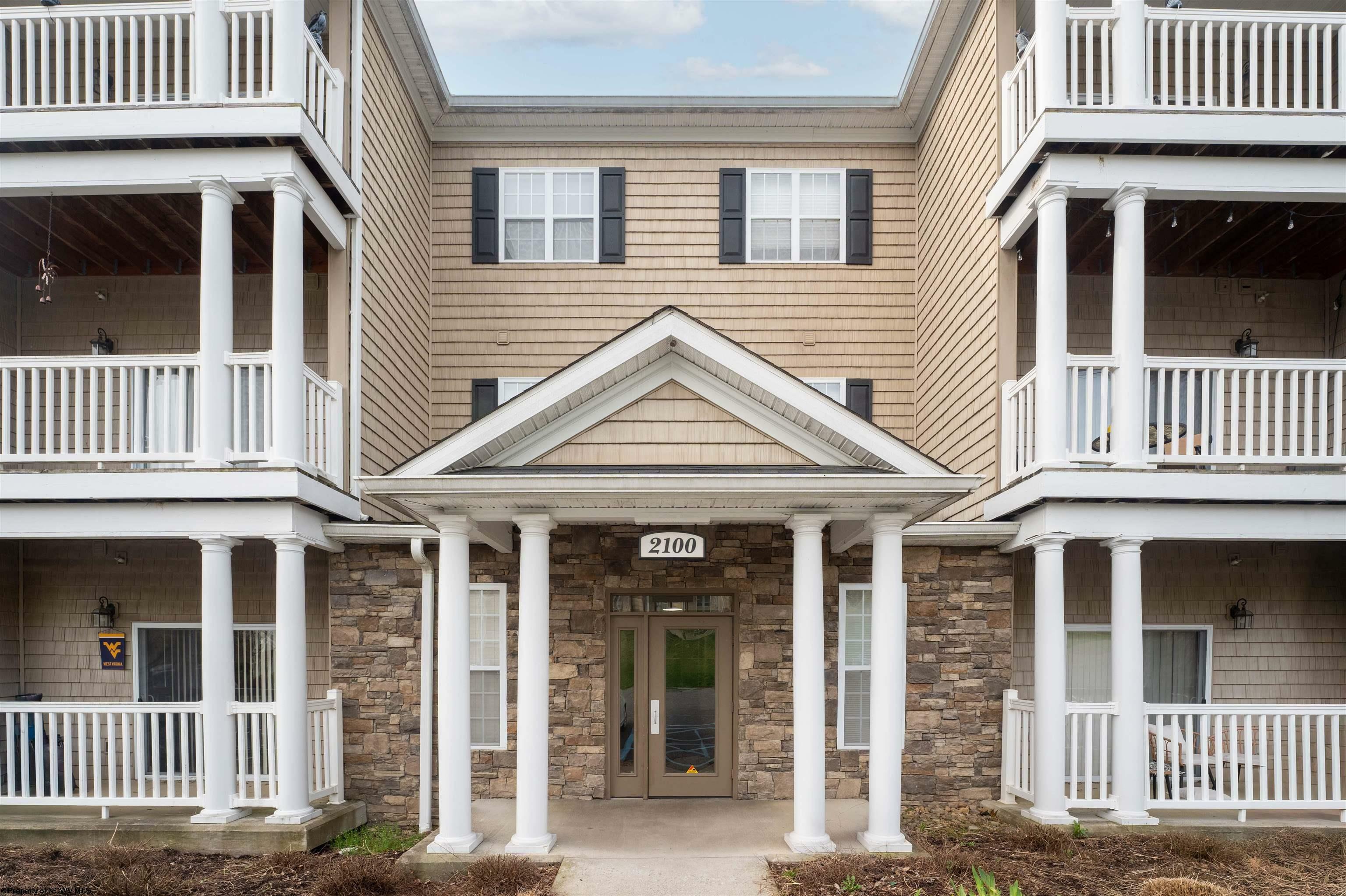 Property Photo: 2117 Suncrest Village Drive WV 26505