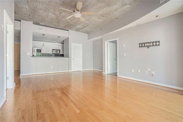 Property Photo:  250 Pharr Road NE 405  GA 30305 
