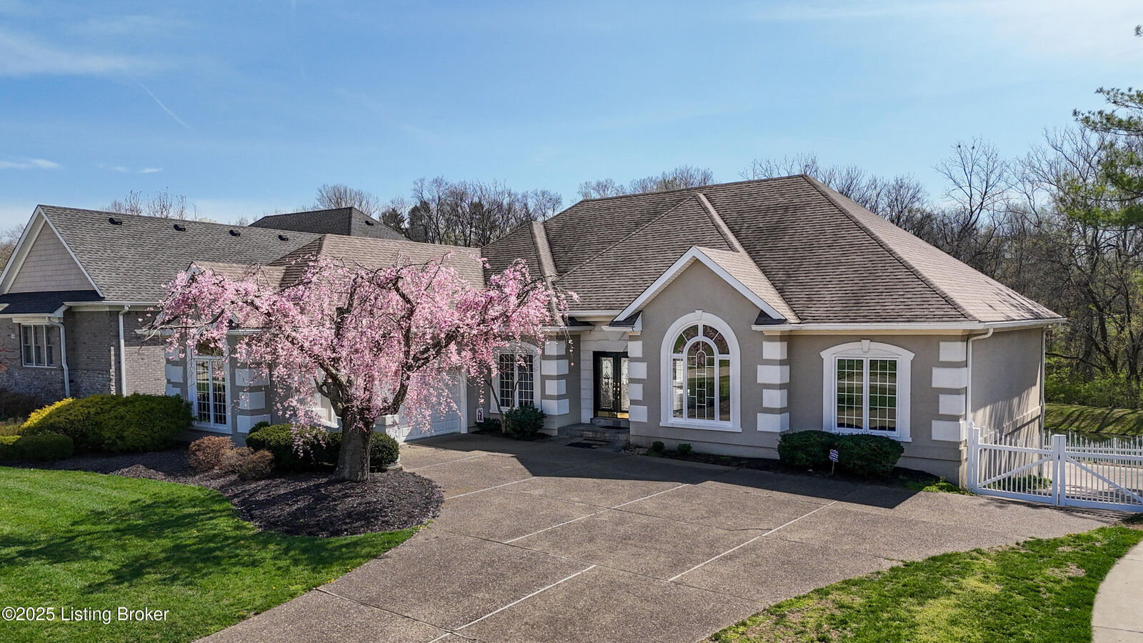 Property Photo:  608 Lake Sterling Rd  KY 40223 