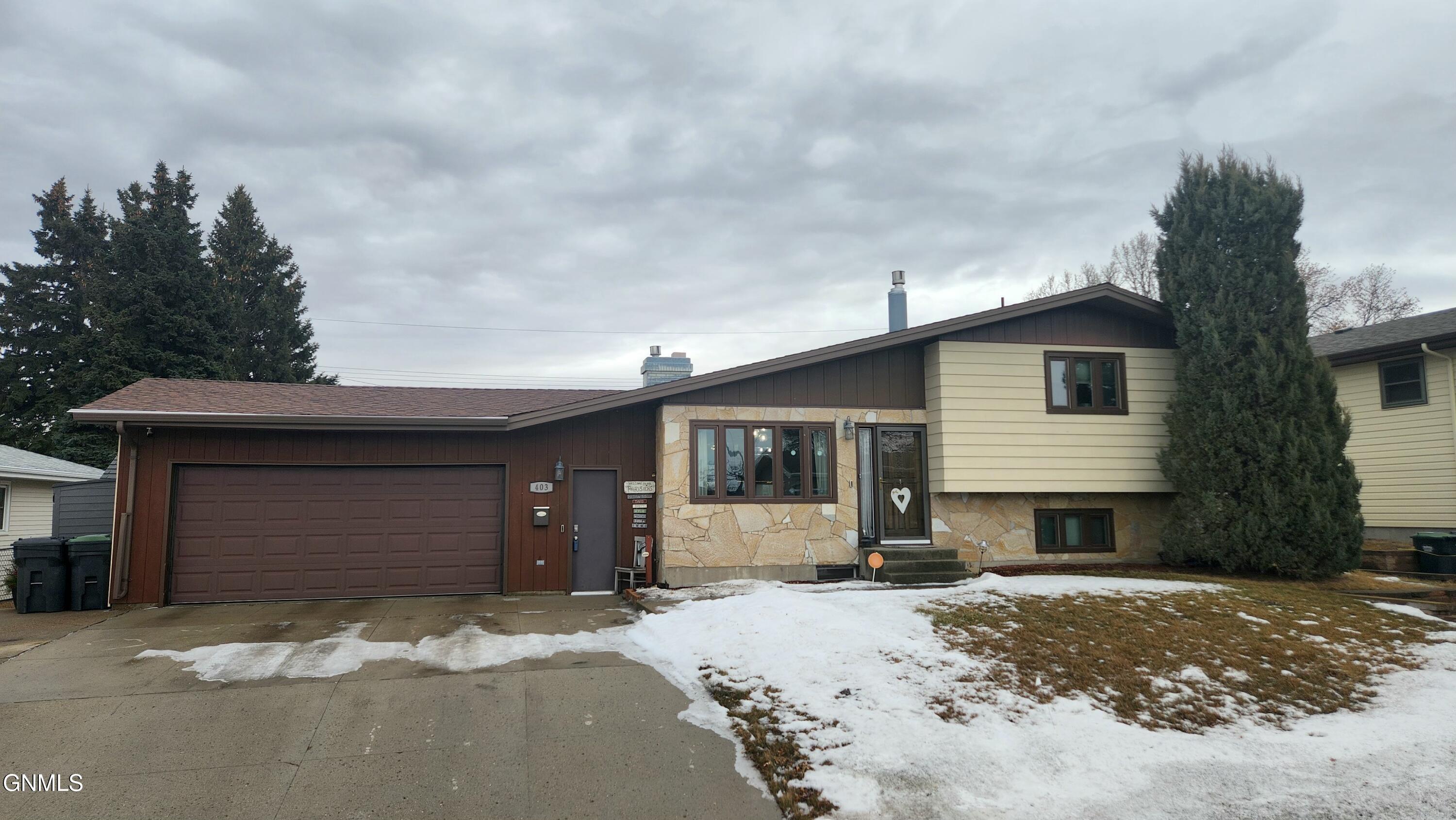 403 13th Street NW  Mandan ND 58554 photo