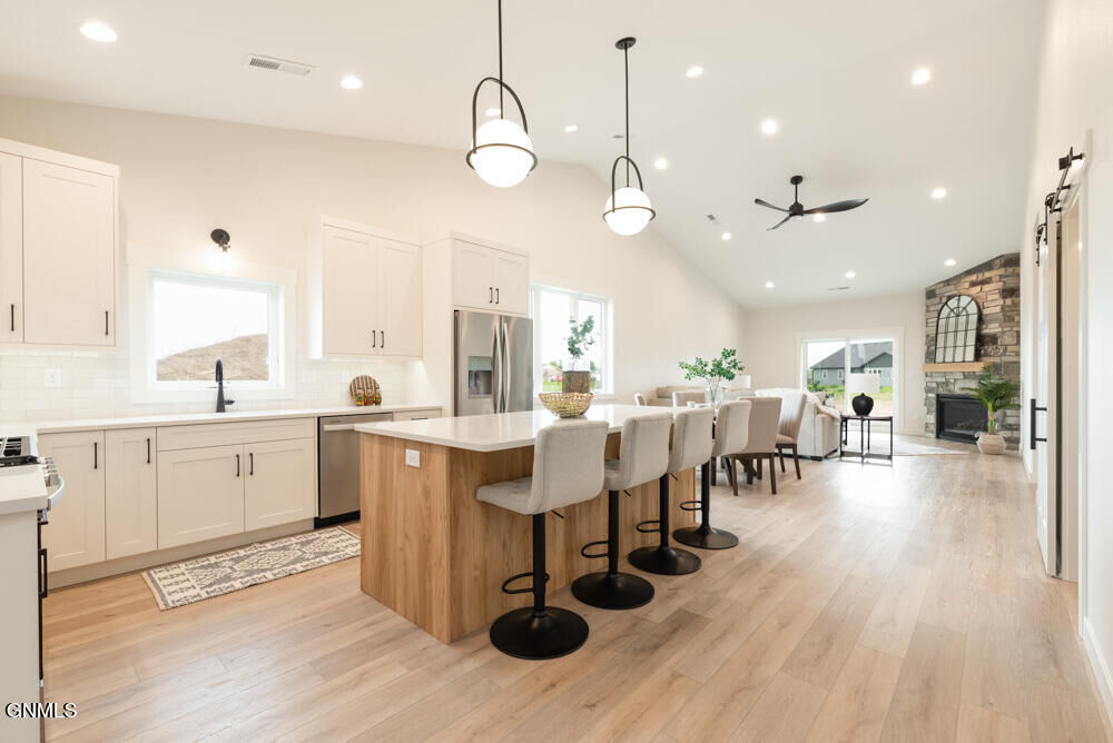 Property Photo:  2923 Baltimore Drive  ND 58504 