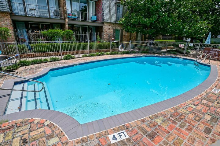Property Photo: 5353 Institute Lane 12 TX 77005