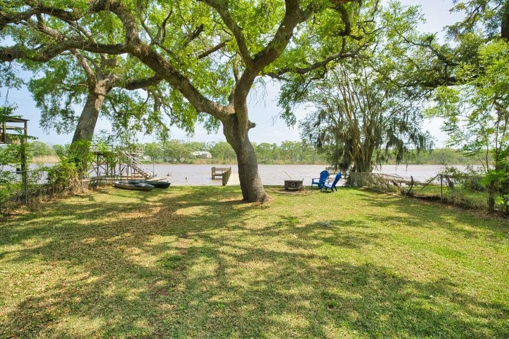 Property Photo:  6344 County Road 659  TX 77422 