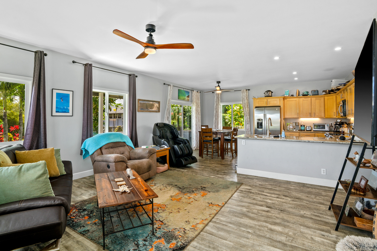 Property Photo:  2484 Liliuokalani St  HI 96754 