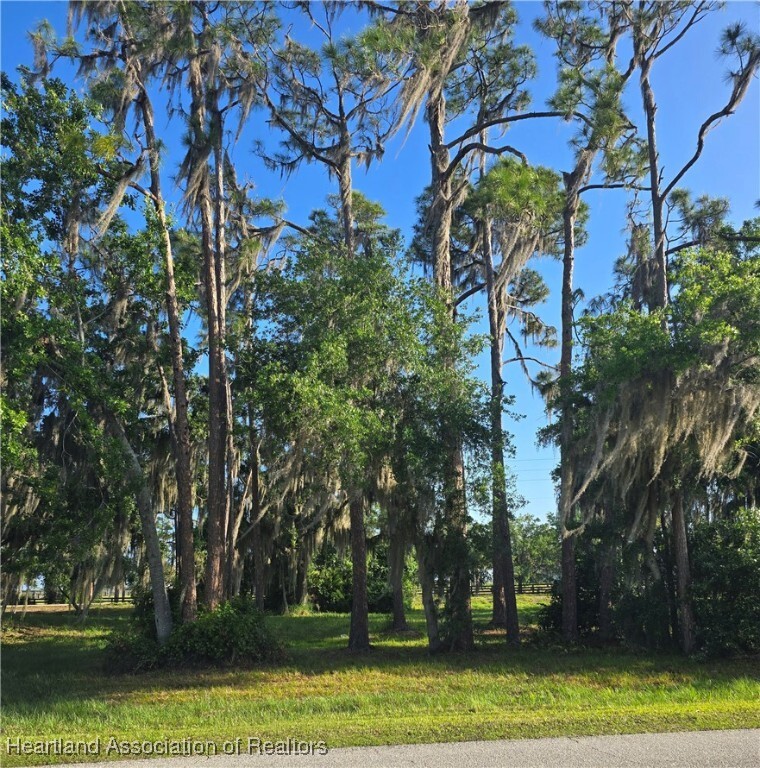 Property Photo: 12 Mallard Drive FL 33852