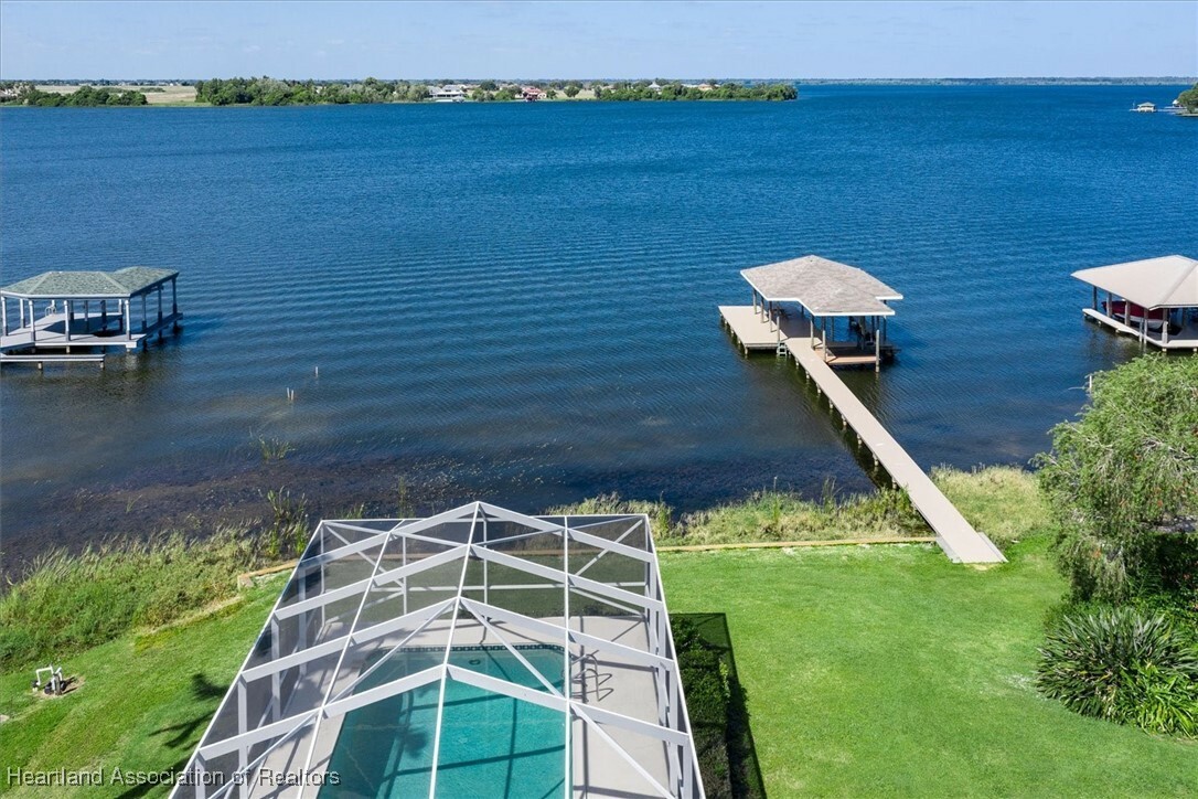 Property Photo: 204 Lake June Road FL 33852
