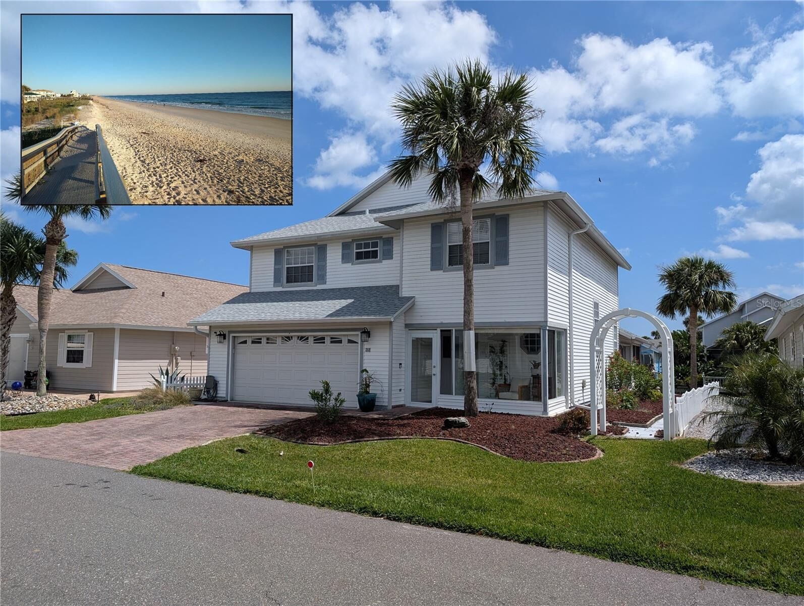 Property Photo: 38 Avalon Terrace FL 32137