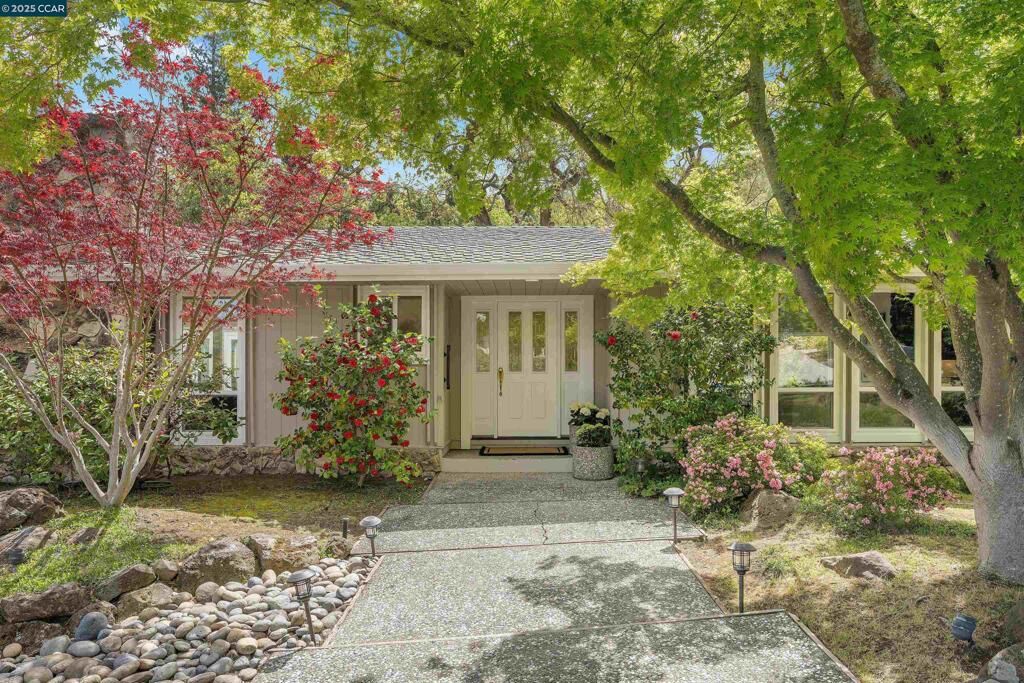 Property Photo:  2212 Nelda Way  CA 94507 