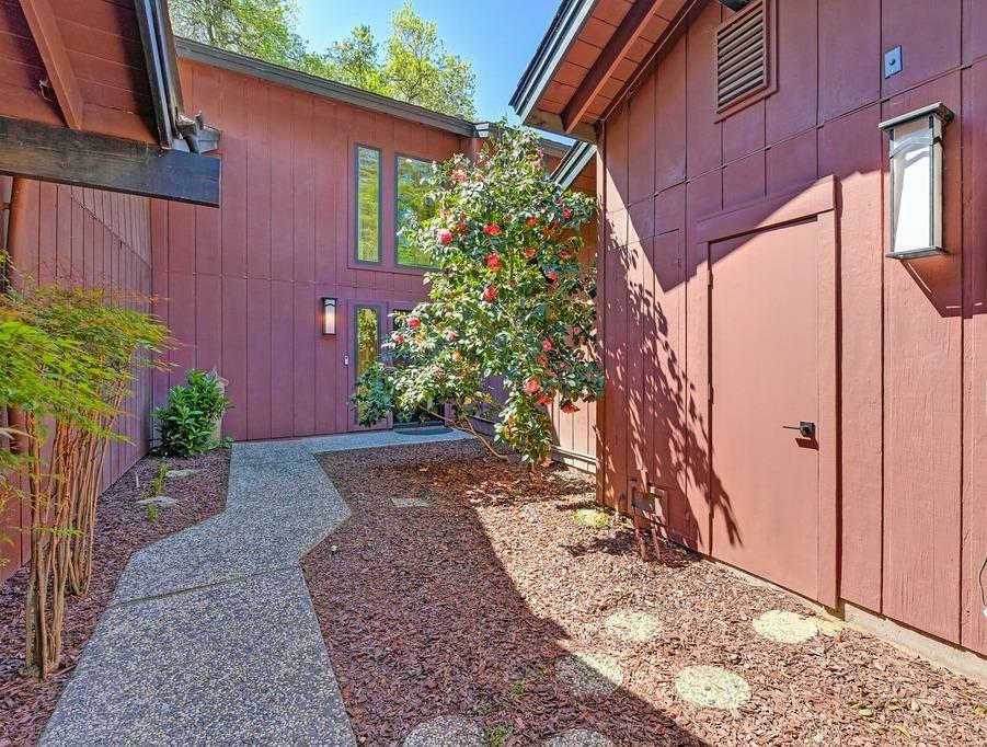 Property Photo: 44705 Garden Court CA 95618