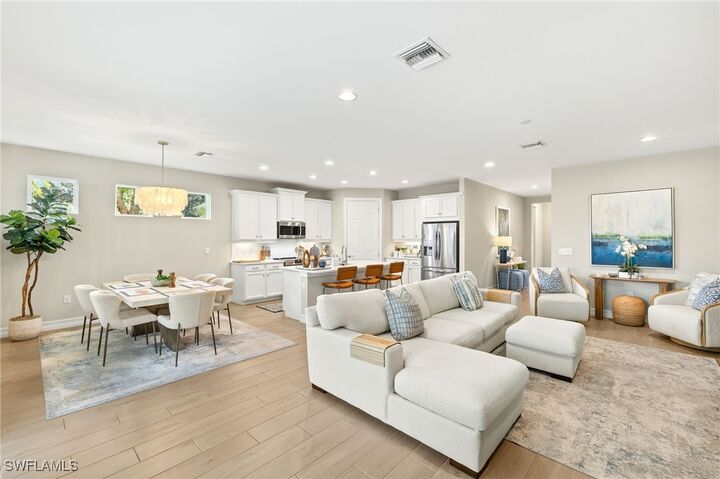 Property Photo: 14546 Tropical Drive FL 34114