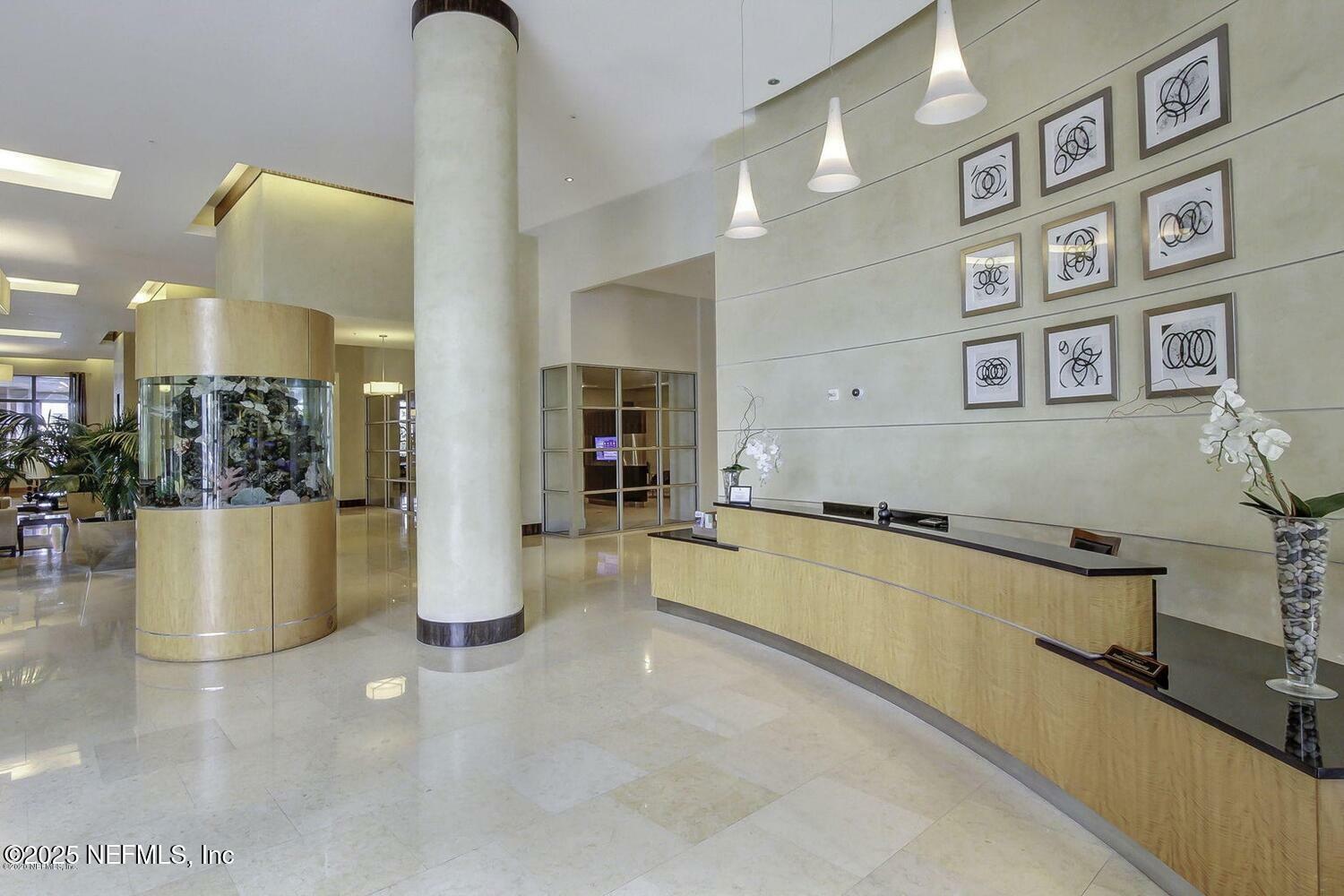 Property Photo: 1431 Riverplace Boulevard 2606 FL 32207