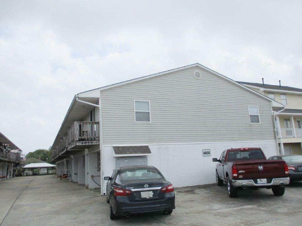 Property Photo: 4650 Pontchartrain Drive M LA 70458